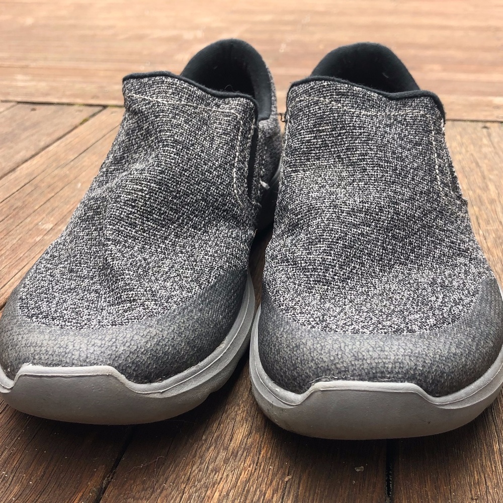 Crocs slip-on - size 9